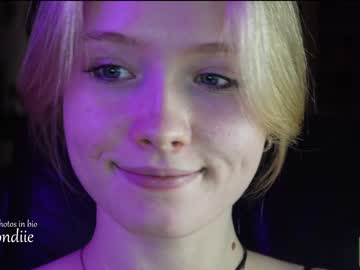 girl
        bestblondiiecb cam image #1001681