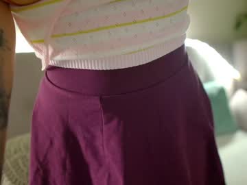 girl
        _djad_ cam image #2042669