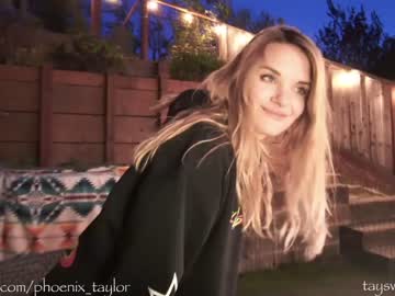 girl
        phoenix_taylor cam image #1162899