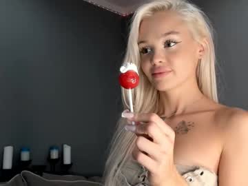 girl
        myangelloveyou cam image #4248612
