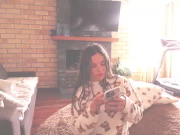 girl
        kendalltyler cam image #4089453