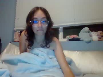 girl
        babysami cam image #2715532