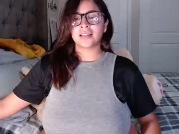 girl
        lopezbecky cam image #2397651