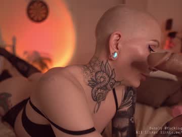 girl
        fuckingtoy_ cam image #3570954