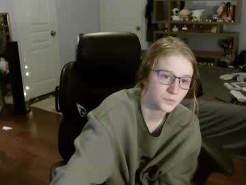 girl
        southerbunny cam image #1919343