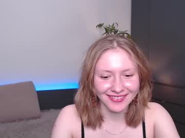 couple
        boombongo cam image #599975