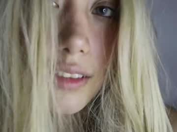 girl
        wendy_daniela cam image #4062154