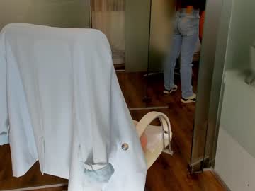 girl
        anyarayne cam image #3909239