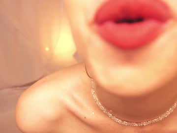 girl
        sunny_maria cam image #2389115
