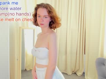 girl
        dorofaeri_coy cam image #2141834
