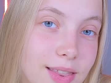 girl
        appr0ved cam image #1581475