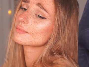 girl
        artease cam image #1963462