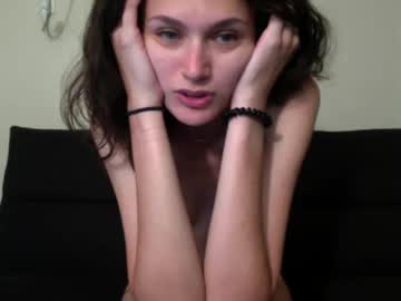 girl
        eofficiall cam image #4762353