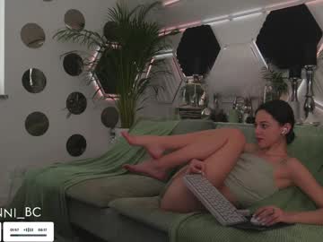 girl
        taanni_bc cam image #6911826