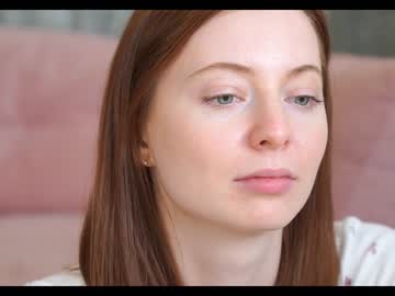 girl
        mona_elisa cam image #2939306