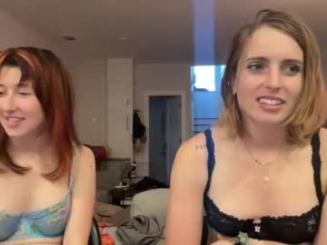 girl
        sluttylilsister cam image #3731860
