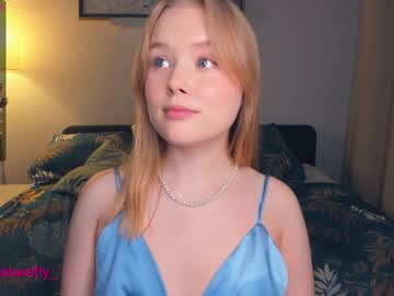 girl
        sun_shiiine cam image #2066478
