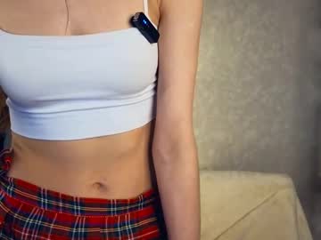 girl
        beatrixally cam image #6864577