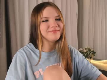 girl
        merciabawden cam image #4737448