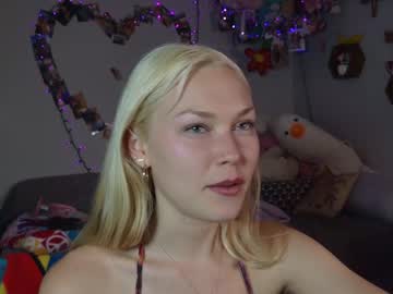 girl
        lilfknsquirt cam image #6923074