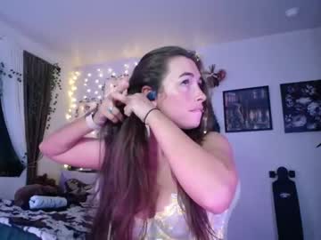 girl
        monstrumologist cam image #4049501