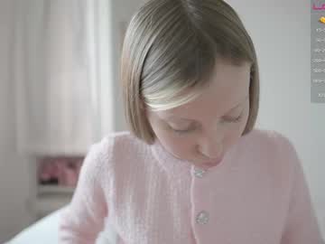 girl
        pureangeldolores cam image #3090305