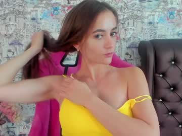girl
        angelina_new cam image #1969124