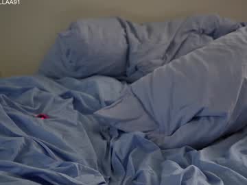 girl
        ellaa91 cam image #4335646