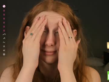 girl
        margarethowell cam image #6776544