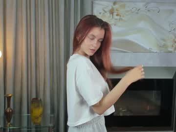 girl
        not_anny cam image #4750557