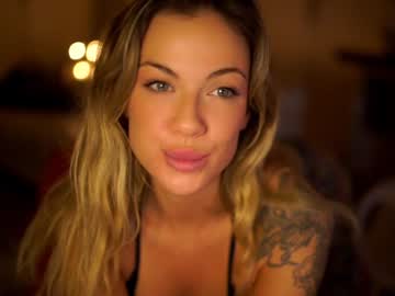 girl
        melodymate cam image #4355226