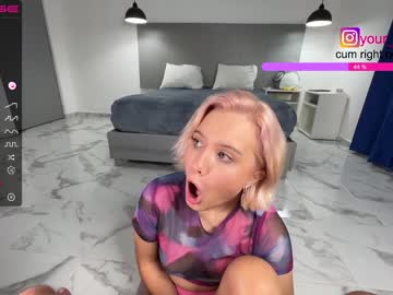 couple
        _blowjob_queen_ cam image #2404292