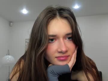 girl
        _wilson__ cam image #2840719