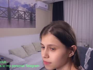 girl
        maydacarls cam image #3852564