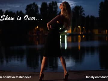 girl
        eva_fashionista cam image #755085