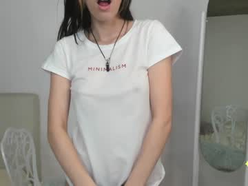 girl
        melissaforst cam image #1595047
