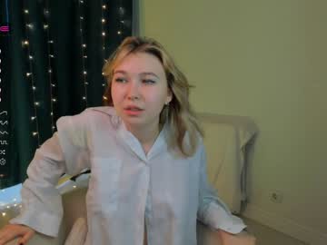girl
        bettypatri cam image #2098769