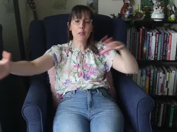 girl
        ellynaomi cam image #6497062