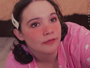girl
        chery_lady22 cam image #927522