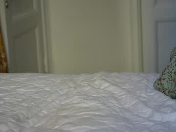 girl
        ellaa91 cam image #4821984