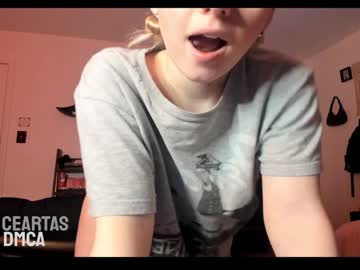 girl
        justababyangel cam image #4489307
