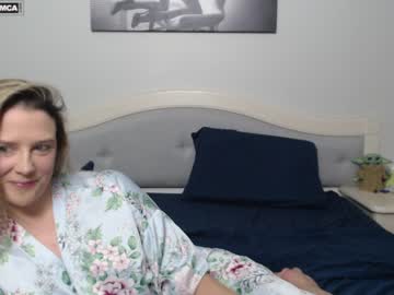 girl
        bluexstacey cam image #2033852