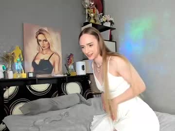 girl
        dana__white cam image #6599635