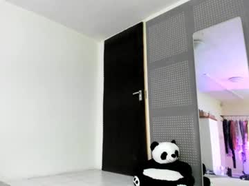 girl
        kenziedawton cam image #3831150