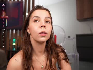 girl
        monika_youthfull cam image #6491291