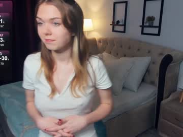 girl
        lesi_weis cam image #3126187