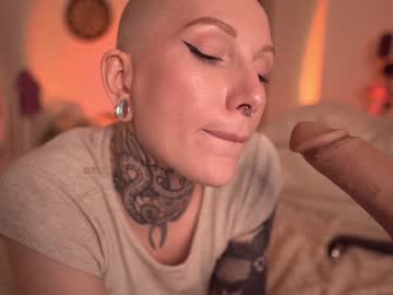 girl
        fuckingtoy_ cam image #3995208