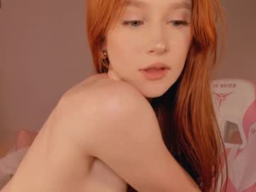 girl
        leahsthetics cam image #4158417