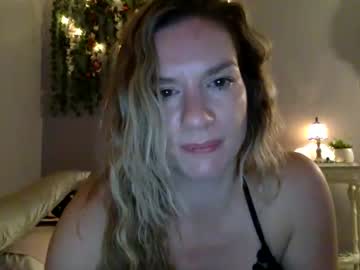 girl
        crazylilhunniee cam image #1601882