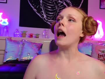 girl
        daphnemadison cam image #6707737